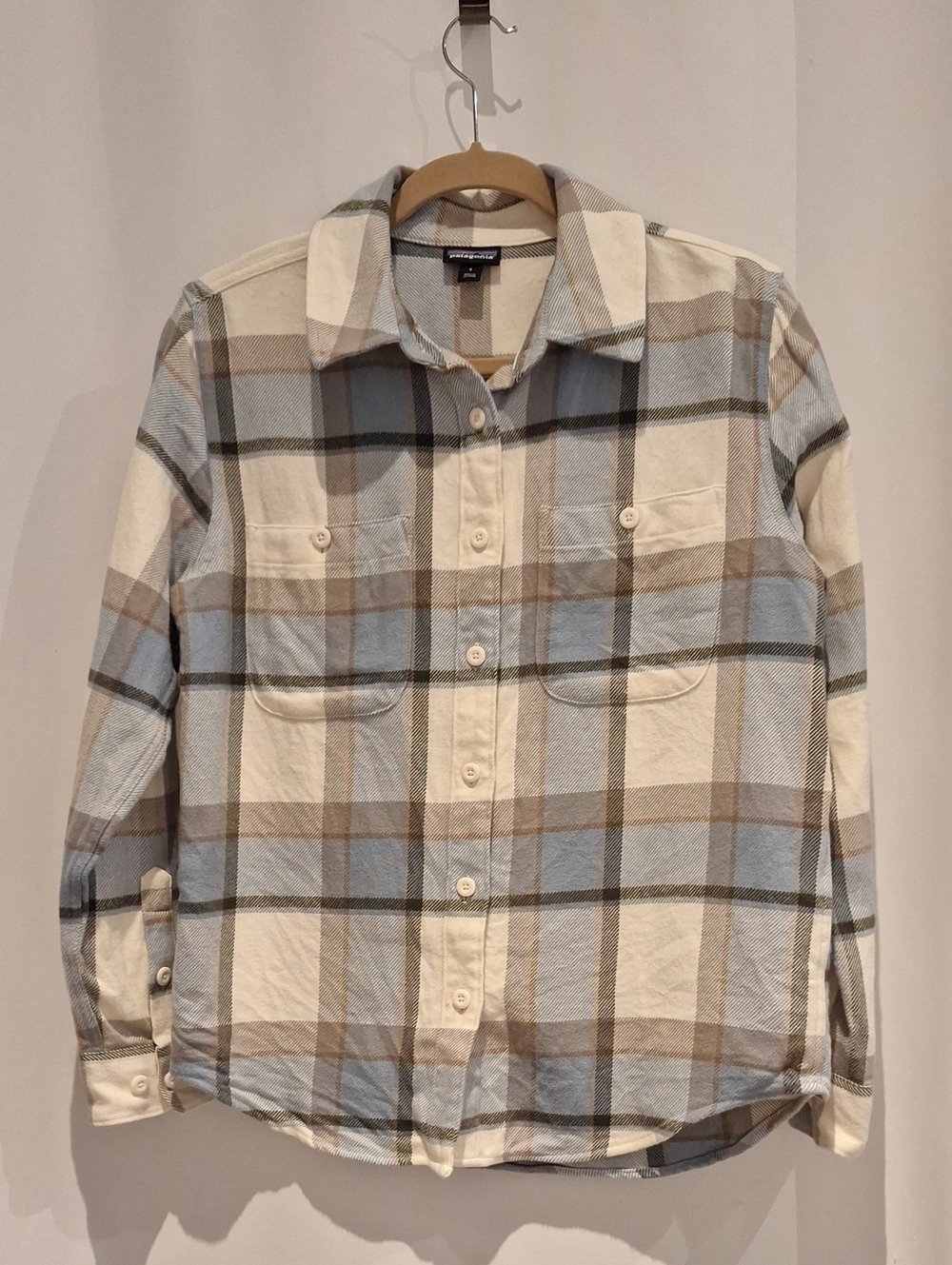 Patagonia Women's Fjord Flannel Plaid Button-Up Shirt - Light Blue & Cream